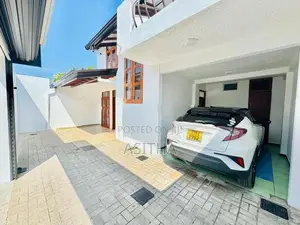 Two Story House Bokundara