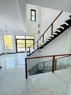 Piliyandala පදින්ච් නොවු අලුත්ම දෙමහල් නිවස