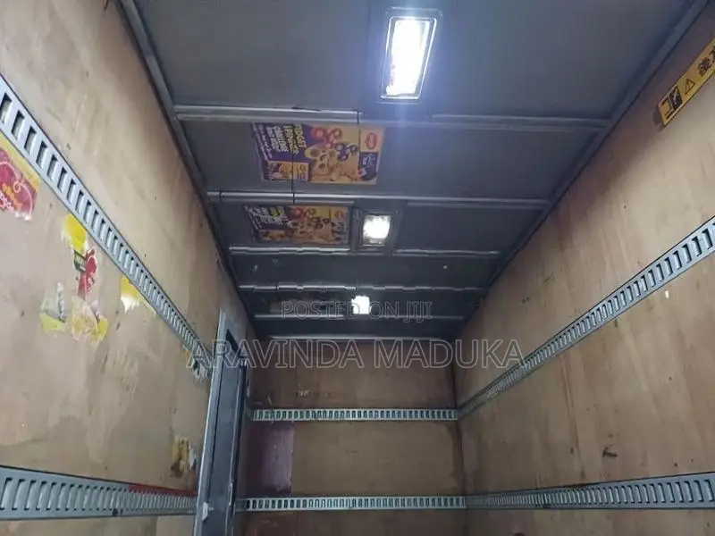 Isuzu Elf 250 14.5ft 2000