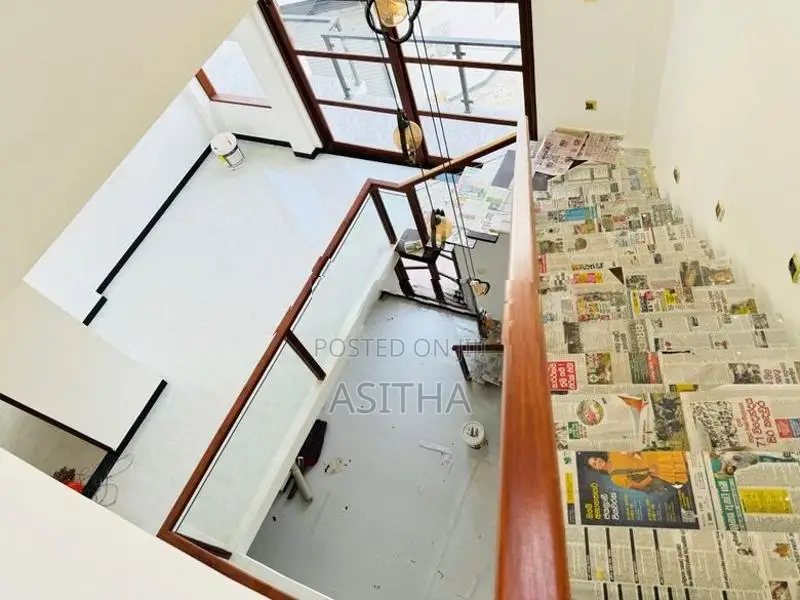 Piliyandala පදින්ච් නොවු අලුත්ම දෙමහල් නිවස