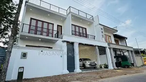 අලංකාර අති සුඛෝපභෝගී නවීනතම නිවස විකිණීමට Piliyandala