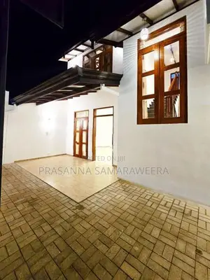 New Solid Modern Super Luxury House for Sale Piliyandala