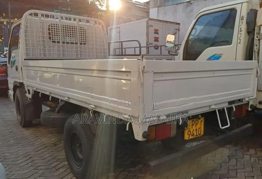 Isuzu Elf 150 Dual Purpose 2000