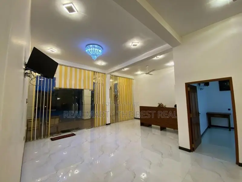 Katharagama : 5BR (5,500sf) Hotel for Sale