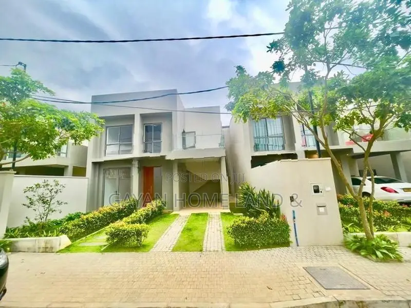 Brand New Luxury Villa's House in Canterbury Golf Residence Gonapola