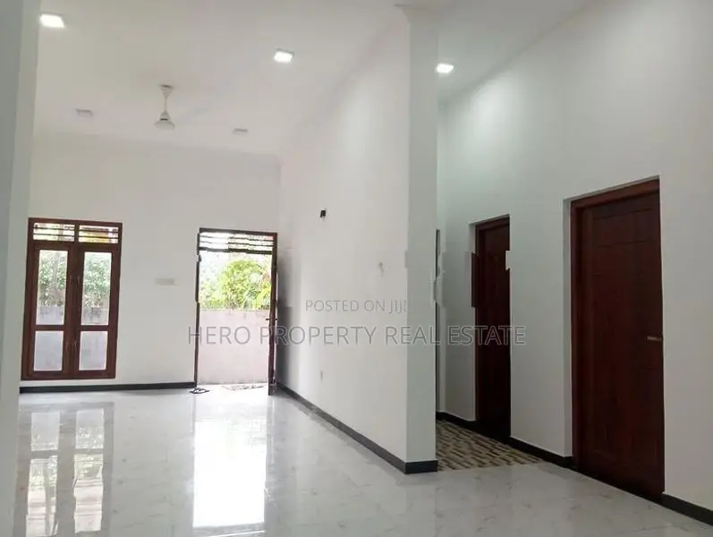 (NSK2602-001)Modern House for Sale in Kottawa