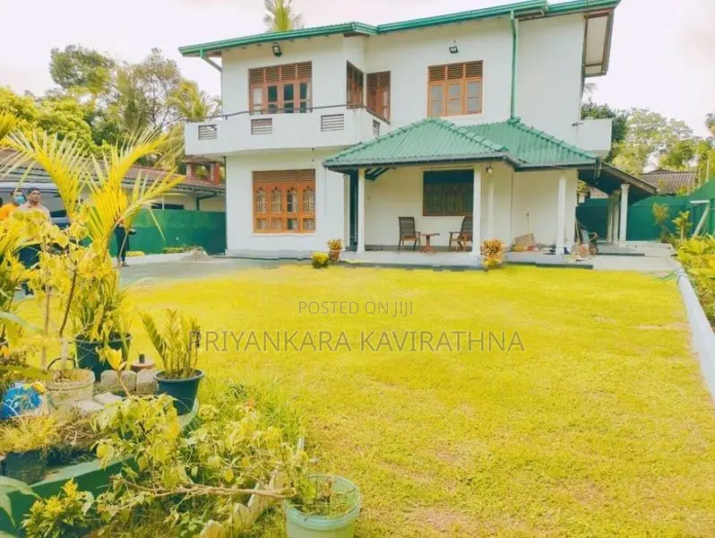 පර්චස් 20 ක අංගසම්පූර්ණ දෙමහල් නිවස විකිනීමට - පිලියන්දල