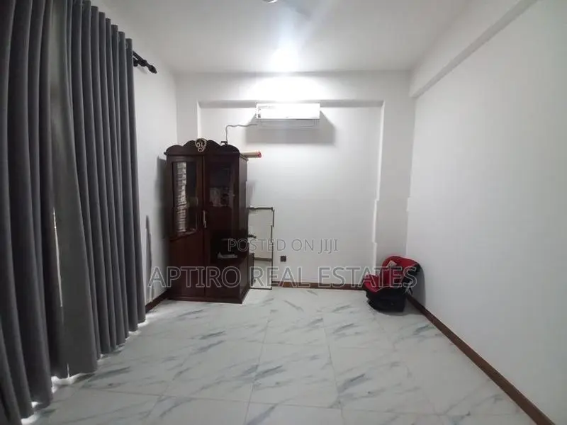 Sea View 3 Bedroom Apartment for Sale in Colombo 06
