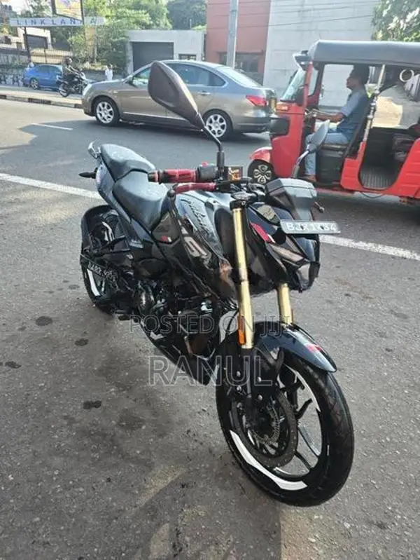 Bajaj Pulsar N160 2025