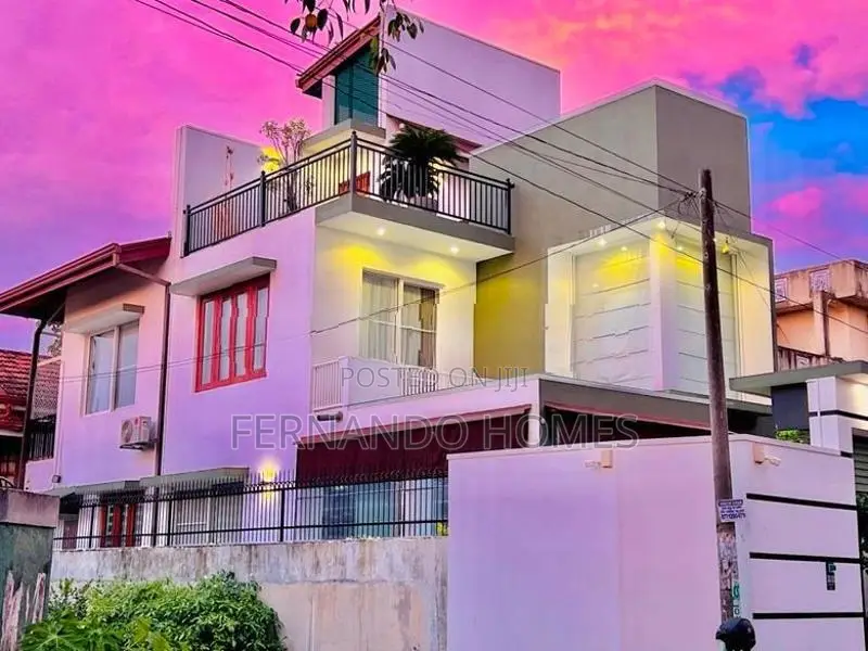 Town Area Negombo High Residential Super Luxurious Modern House For Sa