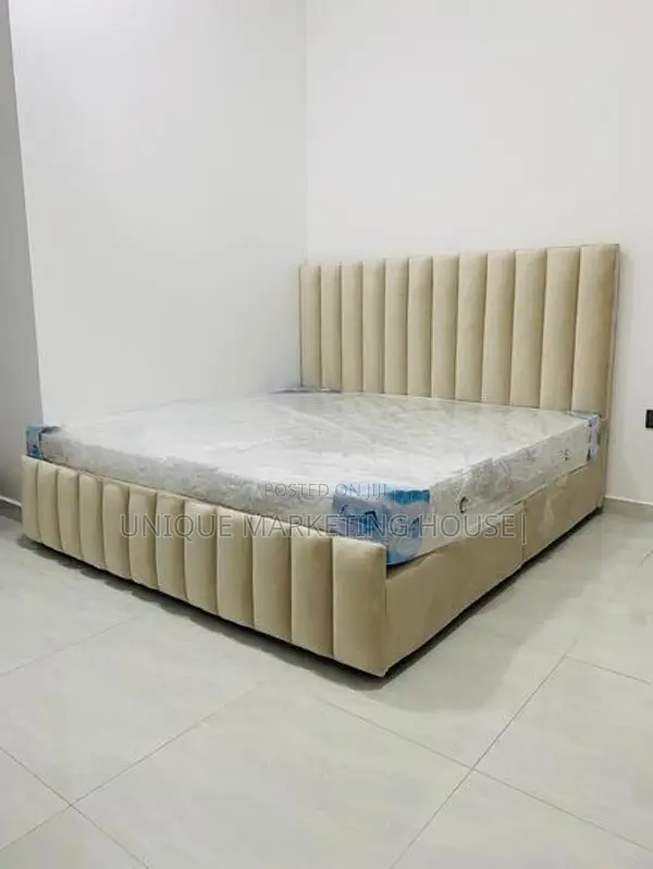 Modern Cusion Beds