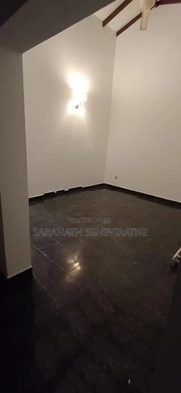 House For Sale in Athurugiriya Millenium City Complex