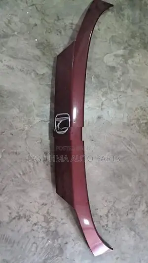 Vezel Rear Garnish