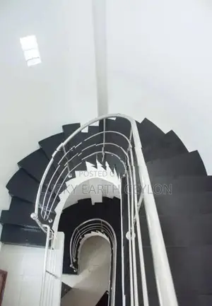 Battarmulla, Fully Furnished, 2 story, House With A Rooftop (MG1273)