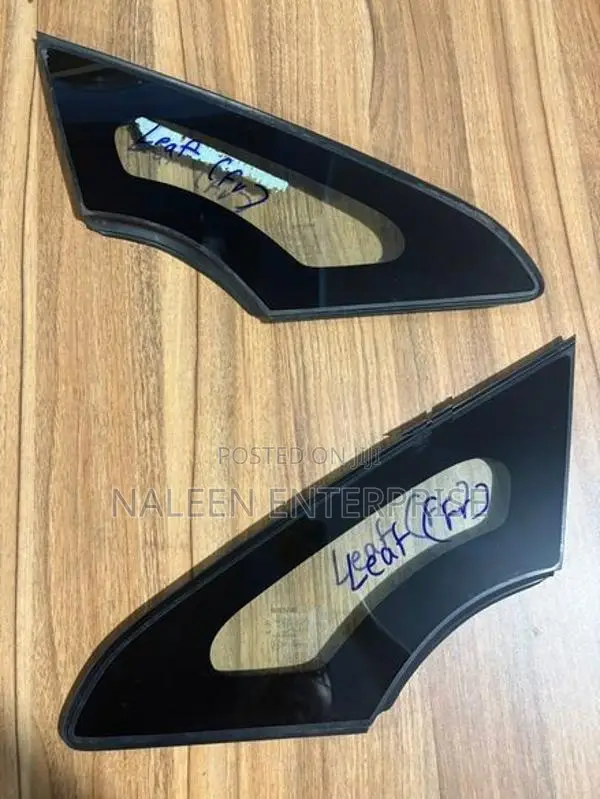 Nissan Leaf Front Body Glass