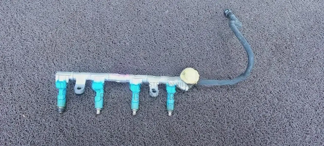 Toyota Belta SCP92 Injector Rail