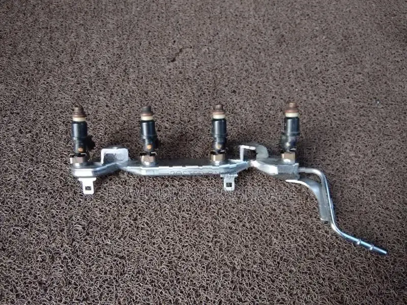 HONDA FIT GP5 INJECTOR RAIL