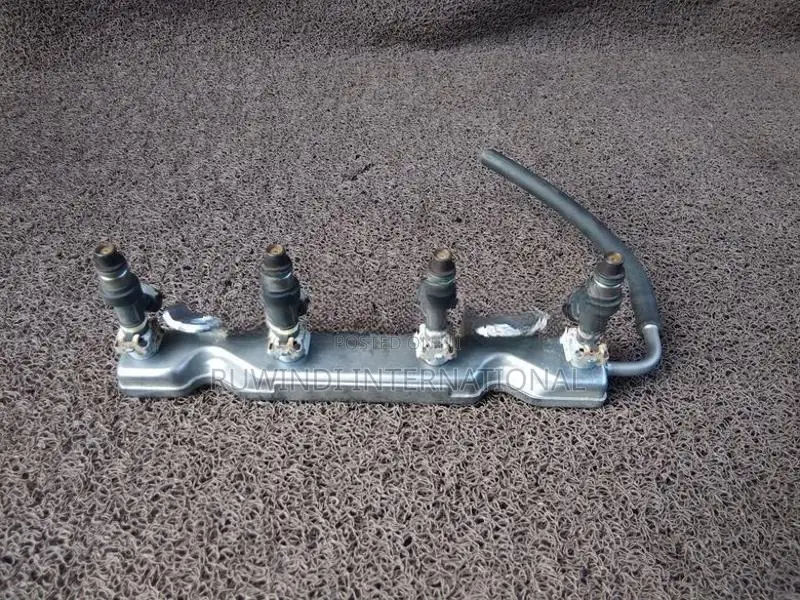 NISSAN MARCH K12 INJECTOR RAIL