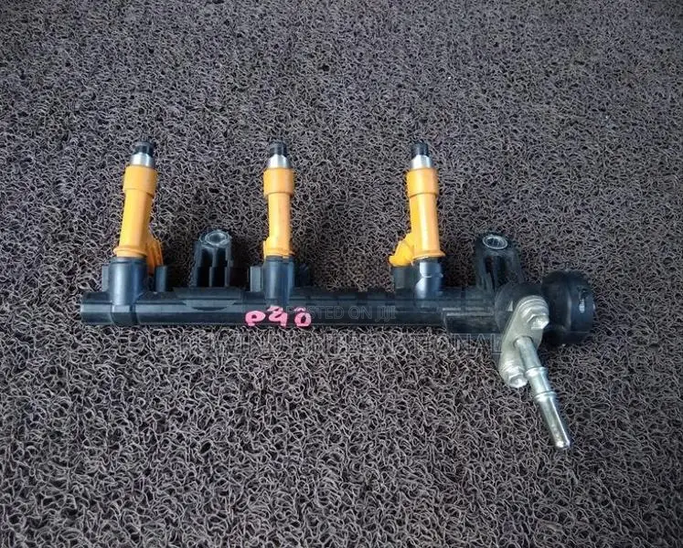 TOYOTA VITZ KSP90 INJECTOR RAIL
