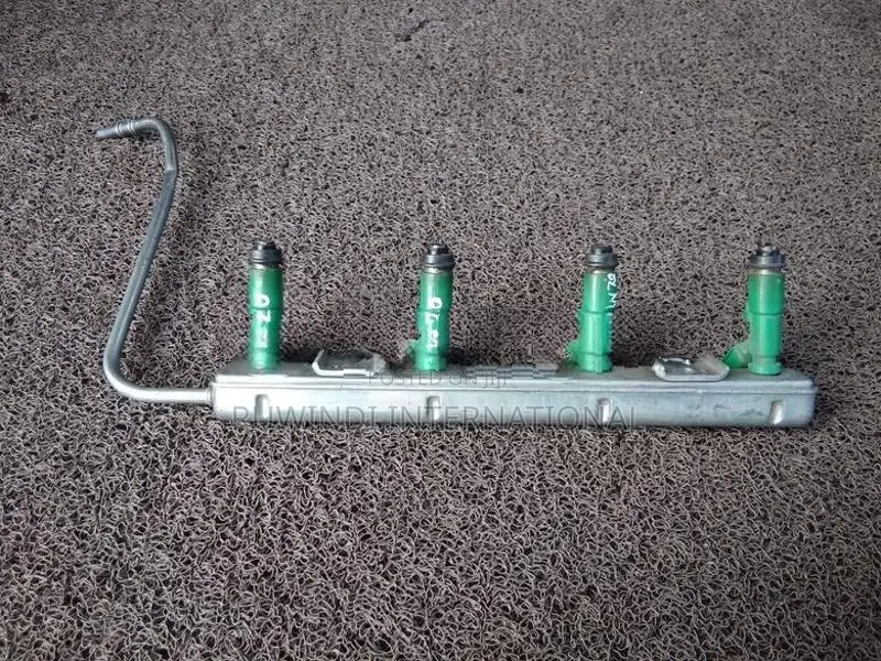 TOYOTA PRIUS W20 INJECTOR RAIL