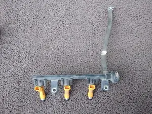 TOYOTA PASSO KGC10 INJECTOR RAIL