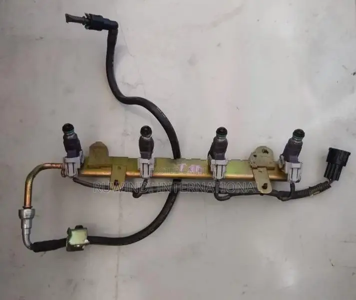 NISSAN X TRAIL NT30 INJECTOR RAIL