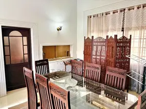 Geoffrey Bawa Style Luxury House For Sale In Colombo 04