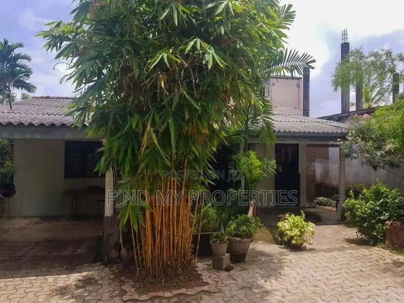 Land for Sale in Dehiwala