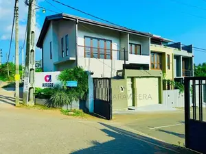 අති සුඛෝපභෝගී අලංකාර නවීනතම සුවිසල් දෙමහල් නිවස Piliyandala