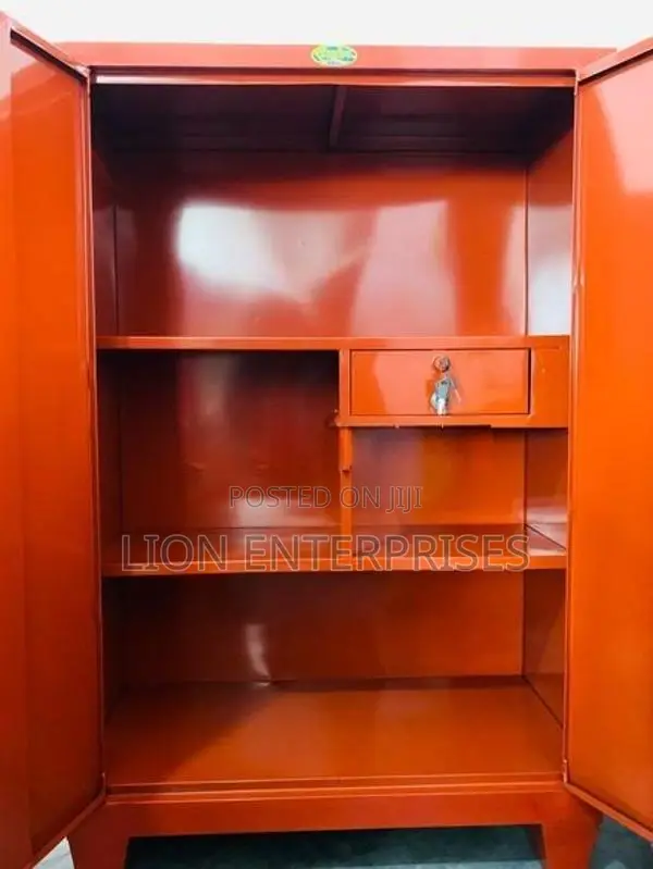 4×2.5 Ft Half 2 Door Cupboards