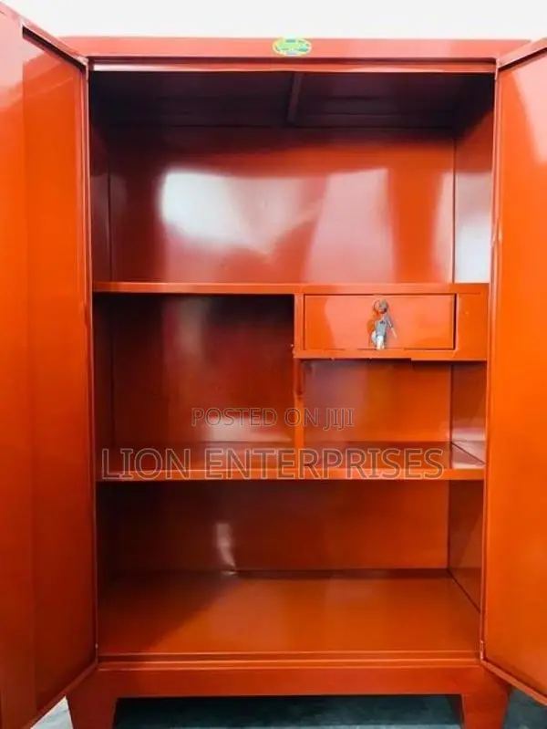 4×2.5 Ft Half 2 Door Cupboards