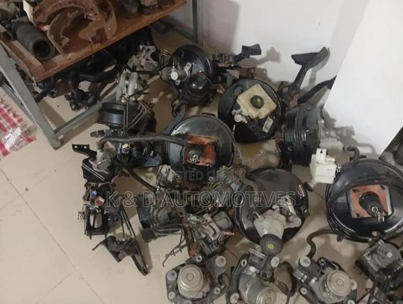 Nissan Caravan E25 Brake Booster