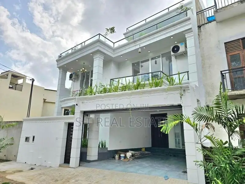 Newly Build Luxury 3 Story House For Sale In Battaramulla