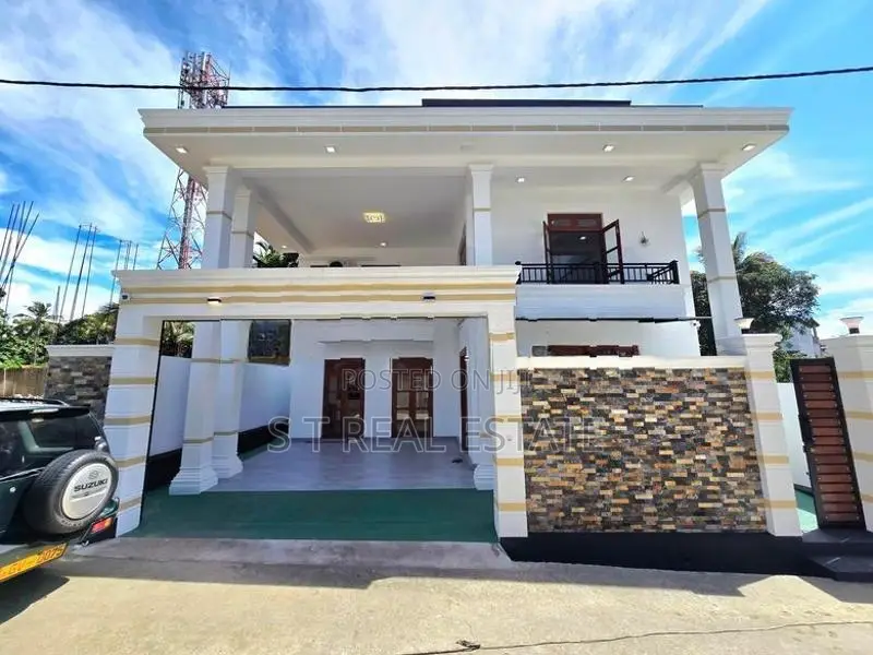 Modern Designed Luxury 3 Storey House for Sale in Boralesgamuwa