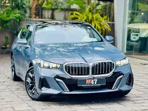 BMW 525i Li M Sport 2L B/New 2025