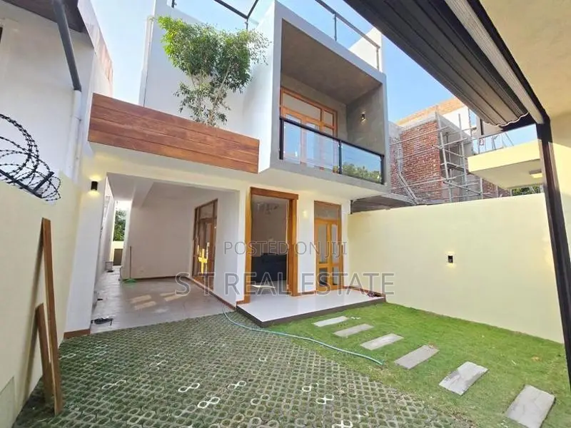 Architecture Designed Luxury 3 Storey House for Sale in Battaramulla