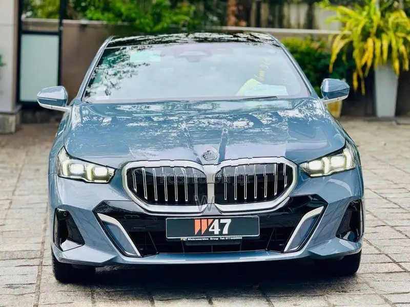 BMW 525i Li M Sport 2L B/New 2025