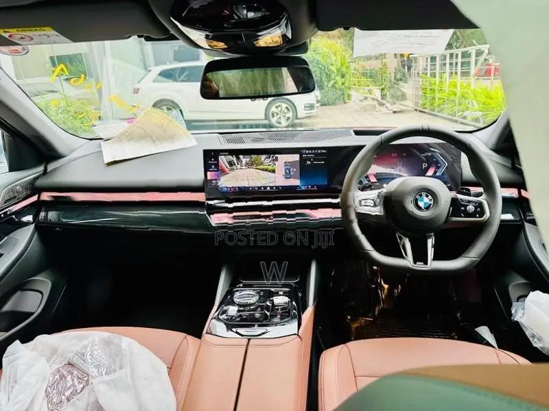 BMW 525i Li M Sport 2L B/New 2025