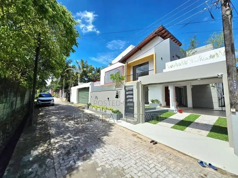 Newly Build Luxury Two Storey House for Sale Makandana