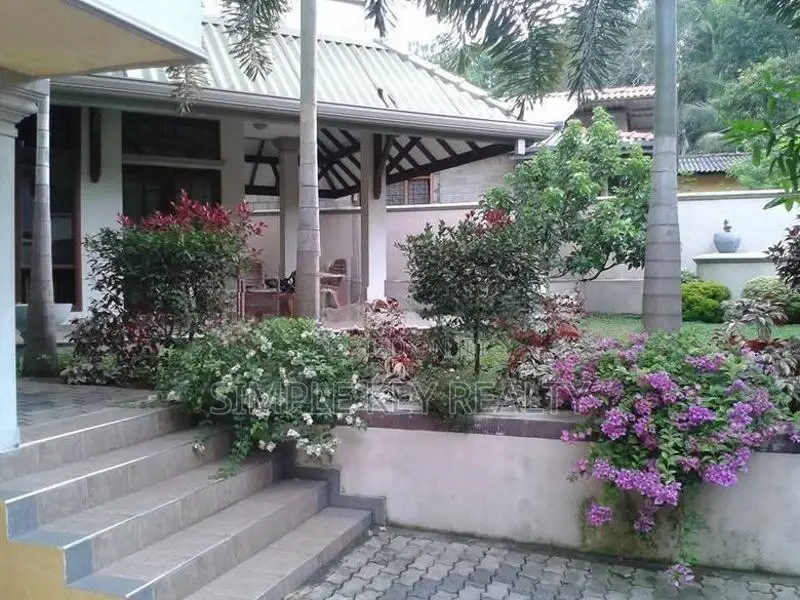 BD-07-Beutiful three store house for sale in gampaha