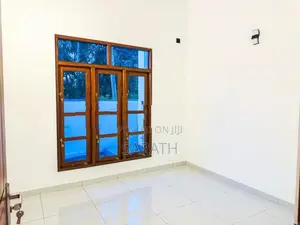 අතුරුගිරිය නගරයෙන් අලුතින් ඉදිකළ නිවස විකිණීමට