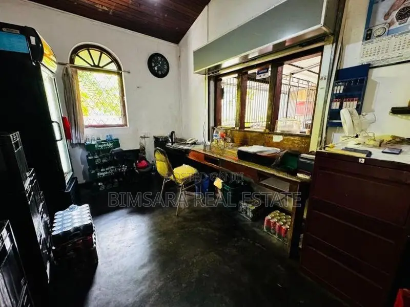 Semi-Commercial with Licensed Restaurant & Reception Hall in Piliyanda