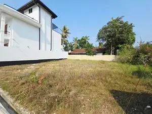 11.80P High Residential Bare Land For Sale In Boralesgamuwa