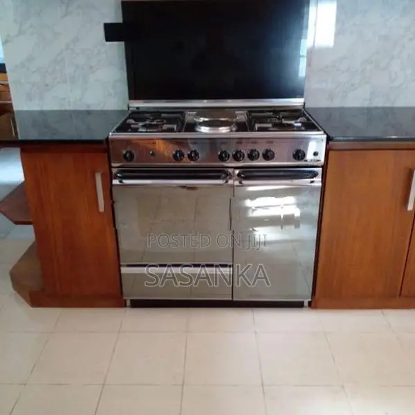 Battaramulla Koswatta Luxury House Available For Rent