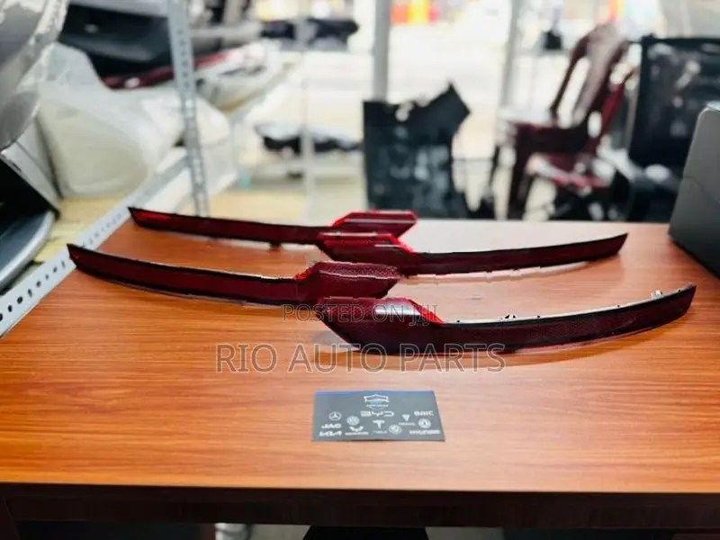 BYD Sealion 6 Reflector
