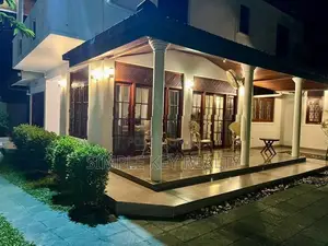 Beutiful two store house for sale in kiribathgoa town
