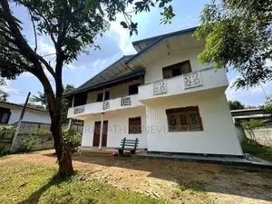House For Almost Land Value Sale in Kiribathgoda Off Dimo Junction