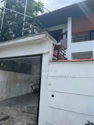 House for Sale Between Boralesgamuwa Junction and Maharagama Town