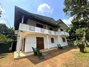House For Almost Land Value Sale in Kiribathgoda Off Dimo Junction