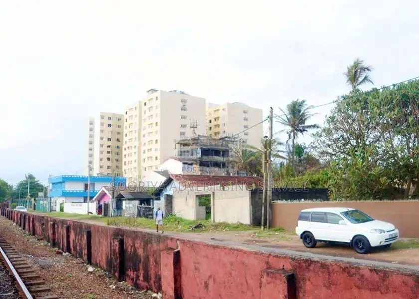 Prime Residential Land Near Lunawa Station